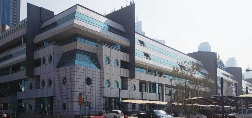 Location: Sheikh Zayed Road and Its Strategic Advantage