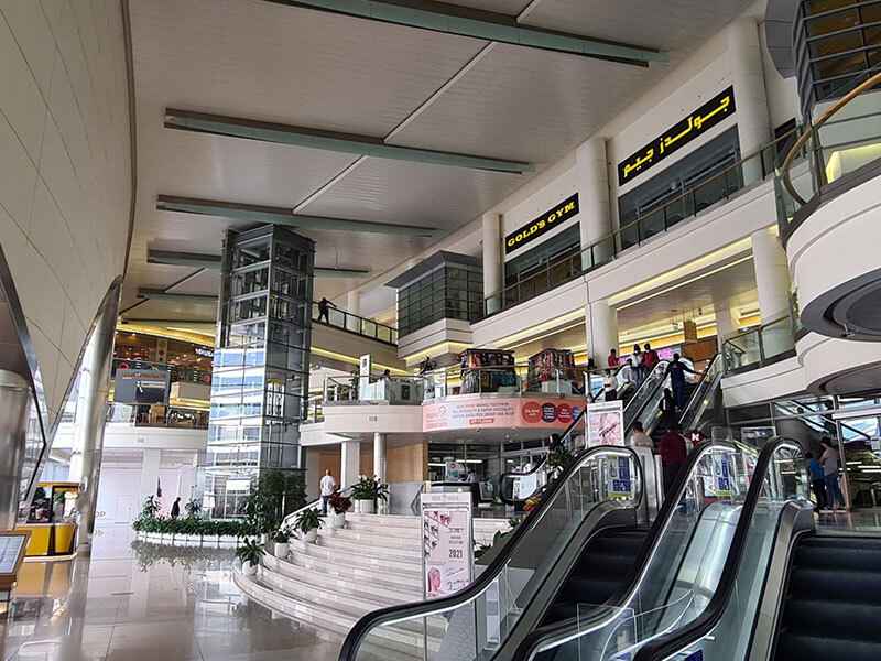 Reef Mall Location, Urban Setting, and Accessibility